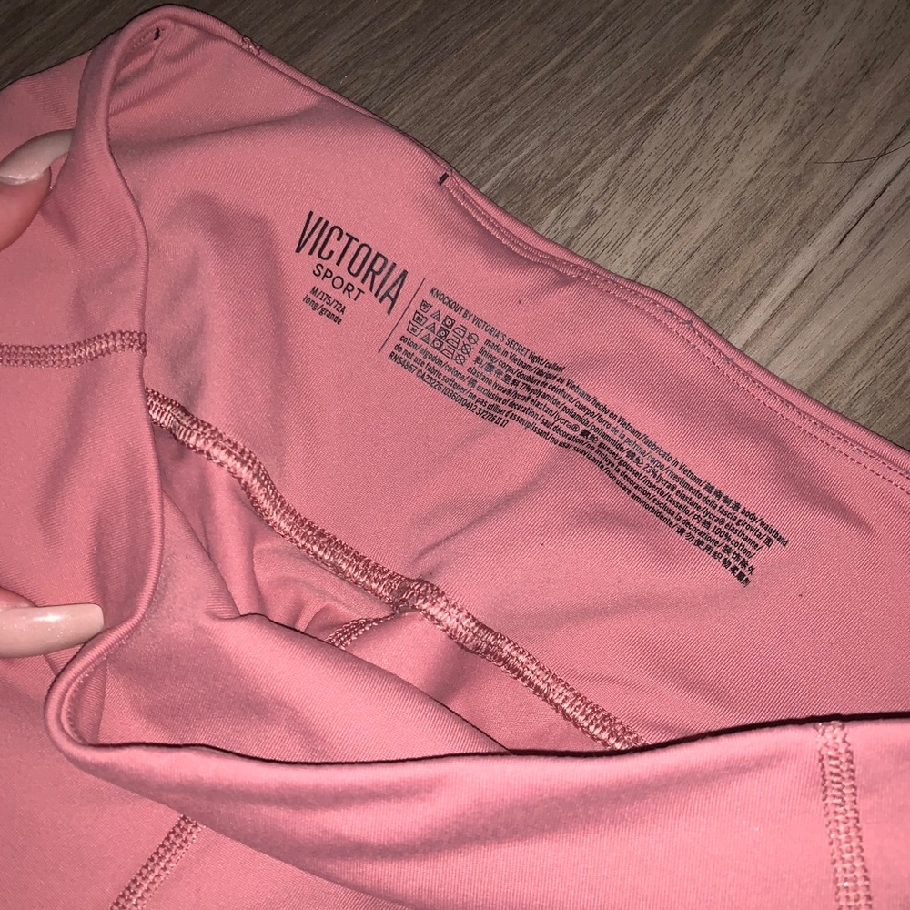 Victoria’s Secret workout leggings - Picture 2 of 3